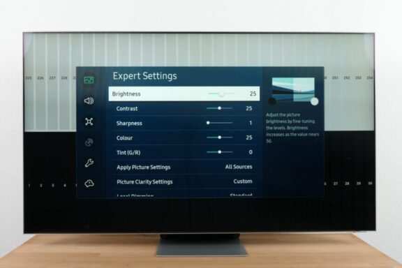 Dynamic Mode vs Standard on the Samsung TV: Comparison